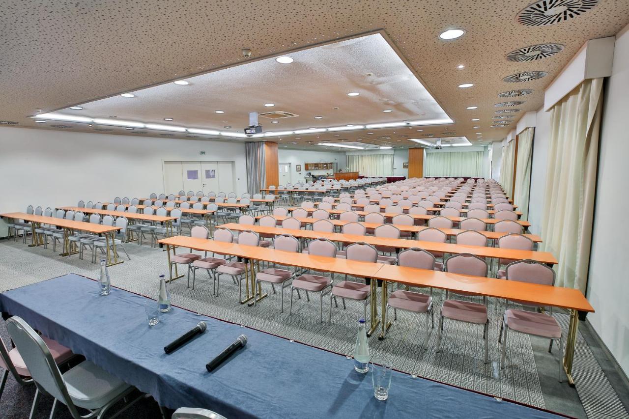 Lh Hotel Dvorak Tabor Congress & Wellness Zewnętrze zdjęcie