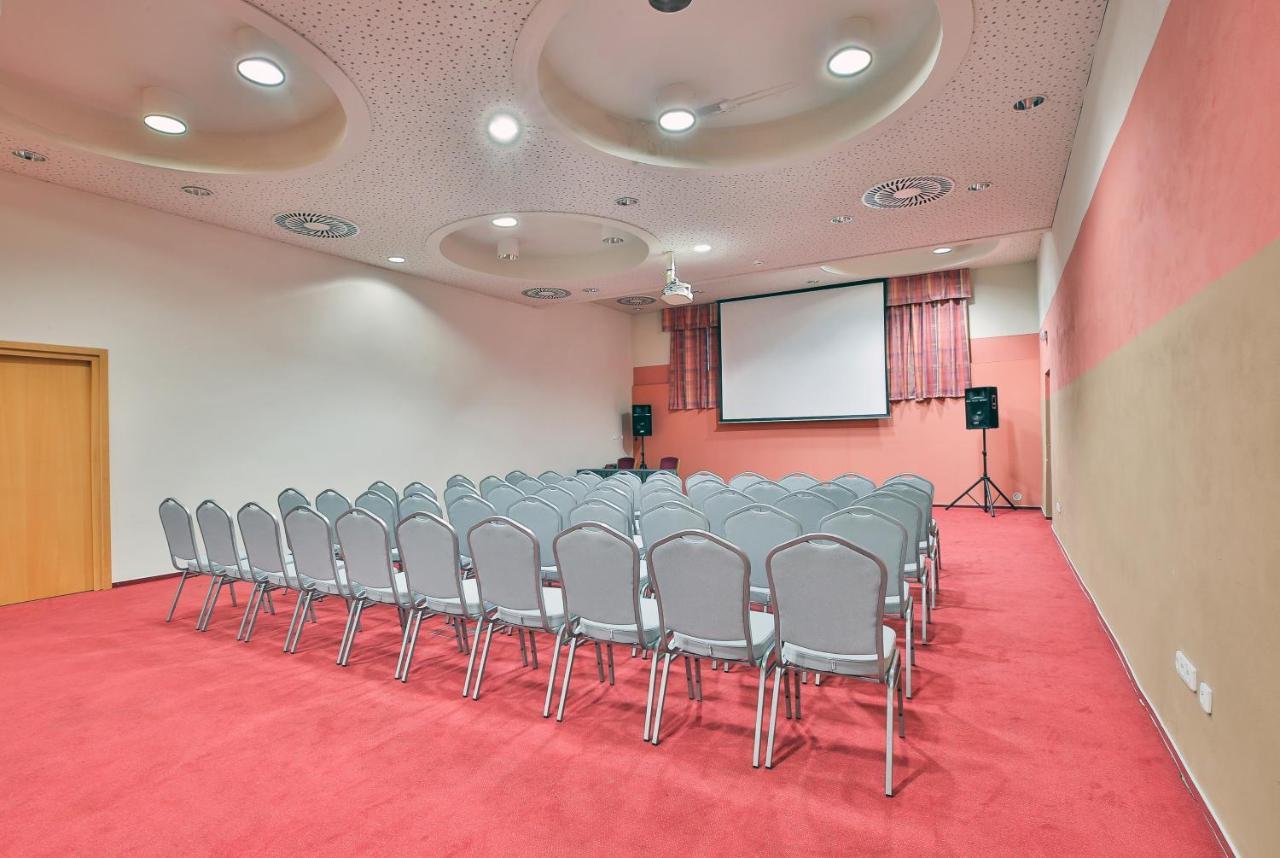 Lh Hotel Dvorak Tabor Congress & Wellness Zewnętrze zdjęcie